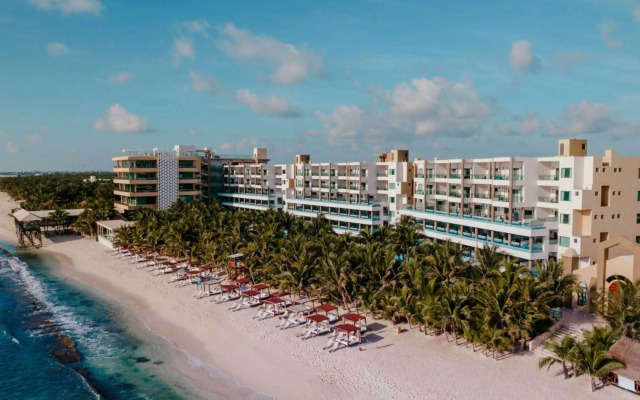 Generations Riviera Maya Family Resort Catamaran, Water Park & More Inclusive
