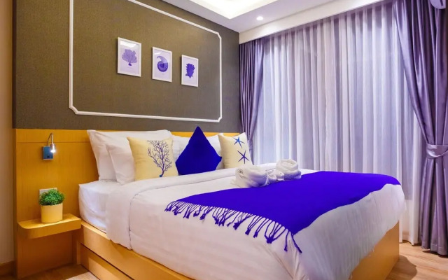 Aristo 2 Beach Front - by Holy Cow 712