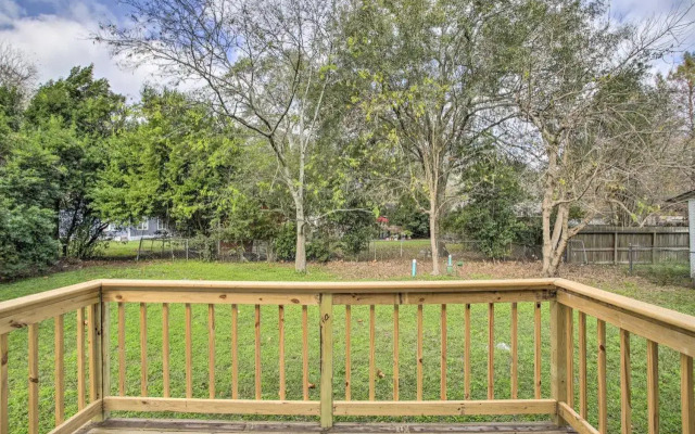 Pet-friendly Cottage, 3 Blocks to Main St!