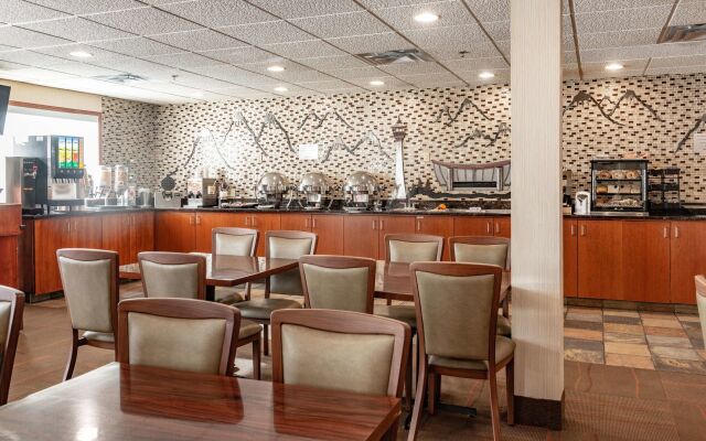 Service Plus Inns and Suites Calgary