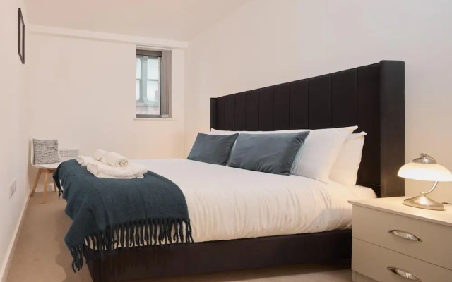 Stylish Two-bedroom Flat in the Northern Quarter