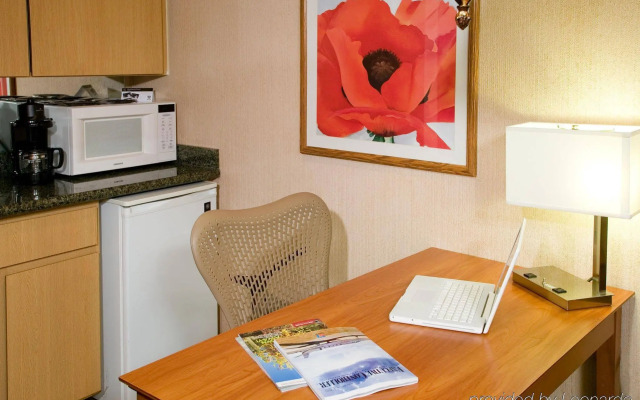 Best Western Plus Scottsdale Thunderbird Suites