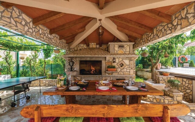 Stunning Home in Nedescina With Wifi and 4 Bedrooms