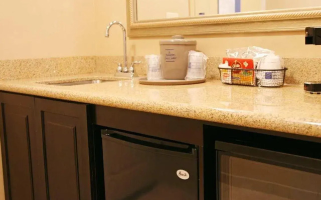 Hampton Inn & Suites Chicago/St. Charles