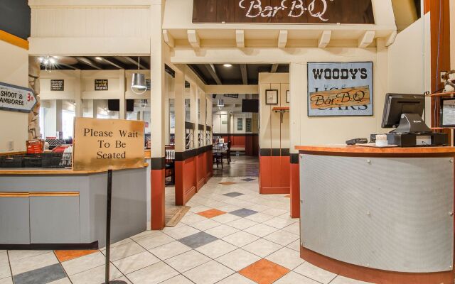 Travelodge by Wyndham Prince Albert