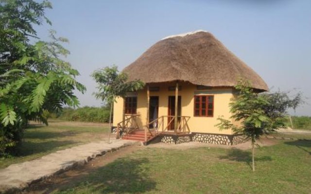 Engiri Game Lodge and Campsite