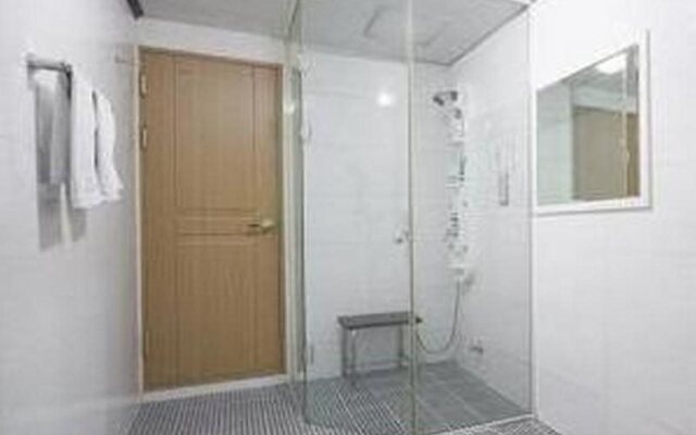Lexy Hotel