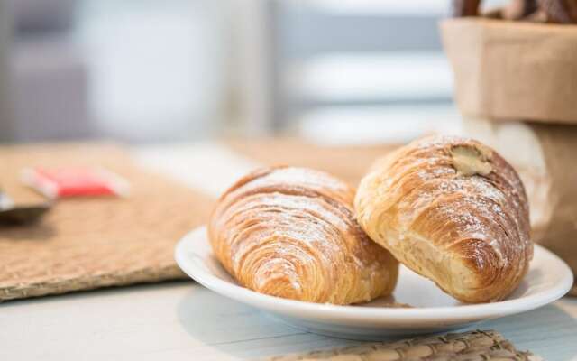 Bright Apartments Sirmione -Sorgente Pool 1