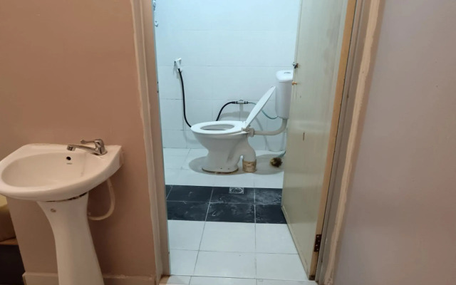 OYO 89976 Fins Hotel