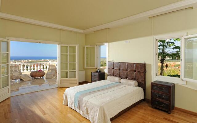 Villa Iris Luxury House