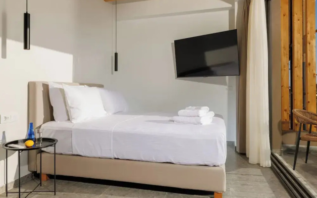 Soho SeaFront Suites