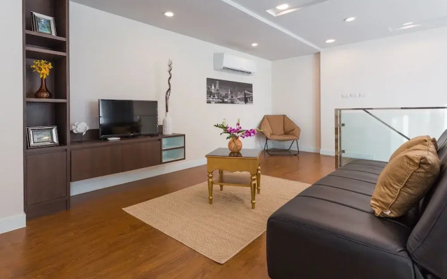 The Aristo Phuket Resort 11