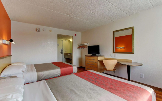 Motel 6 York, PA - North