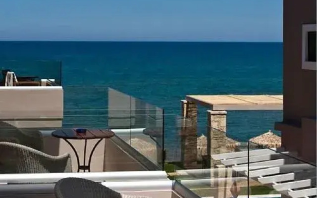 The Mini Beach Hotel