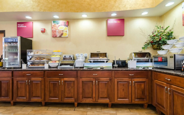 Comfort Suites Salina South