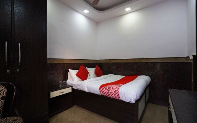 OYO 49019 Aasha Residency