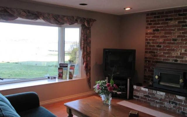 Royal Roads Oceanfront Vacation Rental