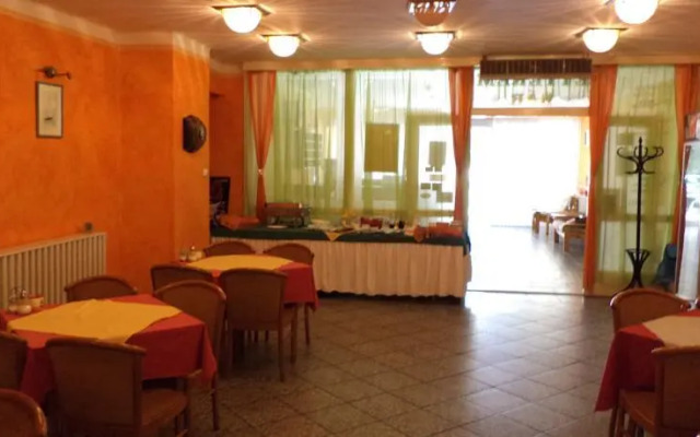 Hotel Touring