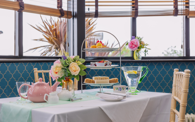 Muthu Westcliff Hotel (Near London Southend Airport)