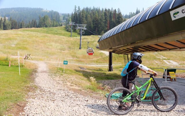 Whitefish Riverfront Hotel