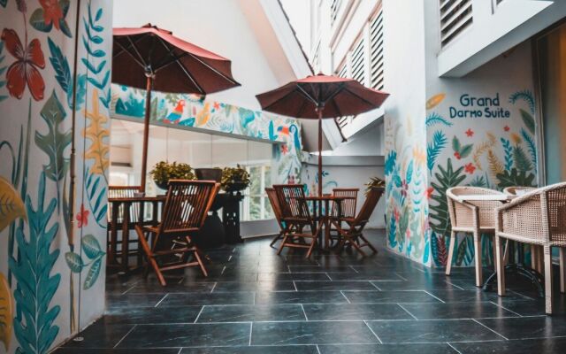 Grand Darmo Suite by AMITHYA