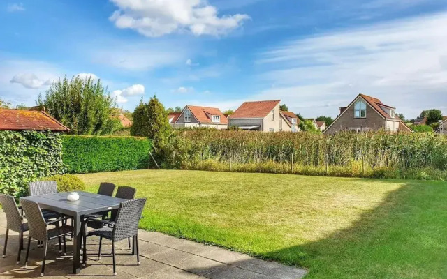Bungalow With Garden