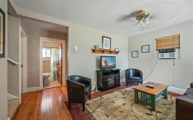 1303 E Pennsylvania Ave