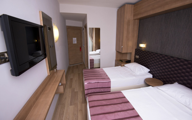 Poseidon Hotel - Adults Only