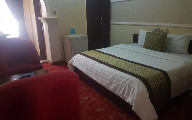 Royalton Palace Hotel