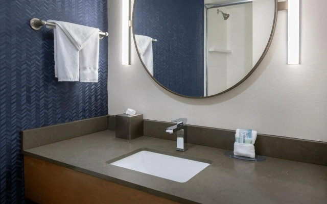 Fairfield Inn Marriott Rochester Airport