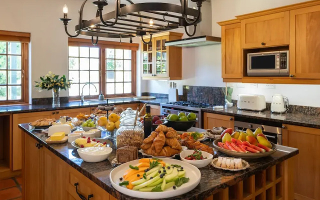 Navarre Residence