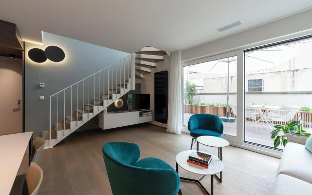 The Central City - Luxury ApartHotel