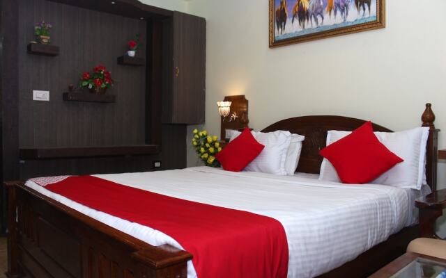 OYO 16541 Majestic Residency