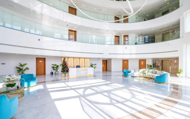 Ultra Luxury Palm - Mina Azizi Beachfront - Private Beach and Pool