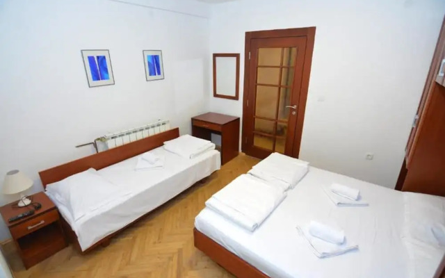 Balabusic One Bedroom Apartment No.2