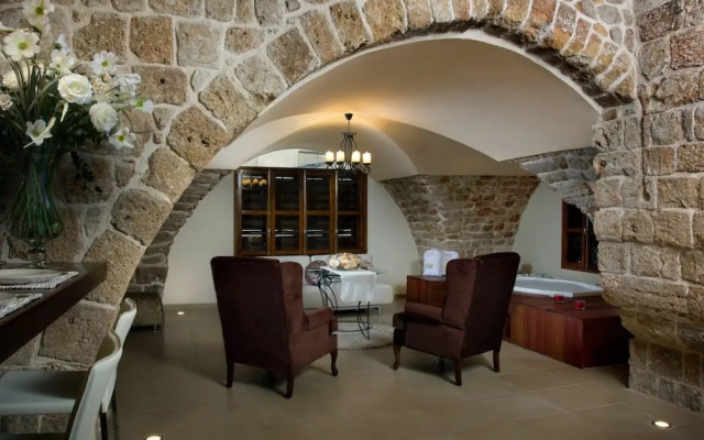 Lighthouse suite