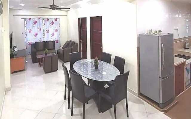 Just For You Highlands Apartment.