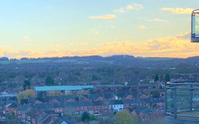 Basingstoke Spectacular 1 Bedroom Apartment