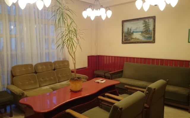 Hotel Happy