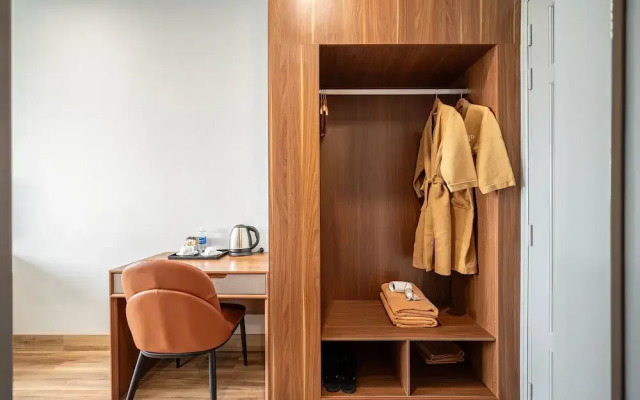 Tahiti Central Hotel