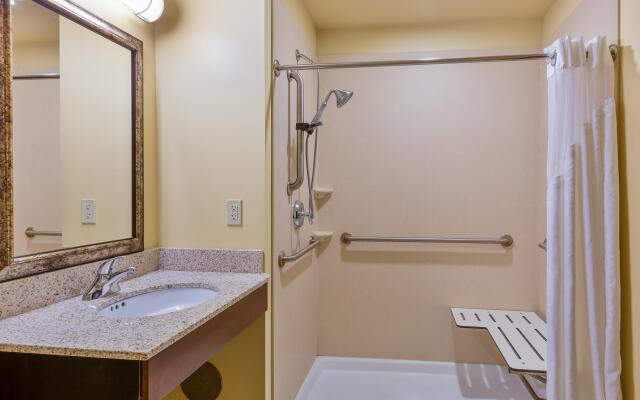 Holiday Inn Express Salinas by IHG