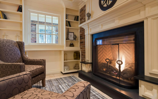 Best Western Parkway Inn & Conference Centre