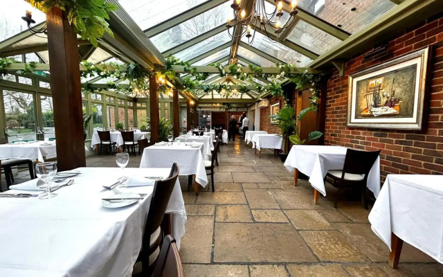 Marsh Farm Hotel