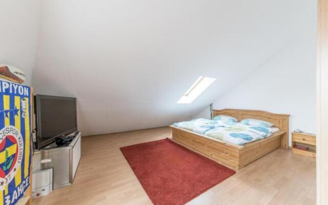 ID 6129 - Private Rooms