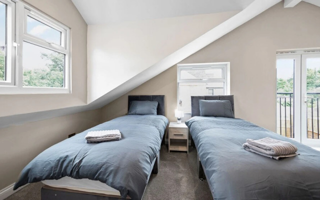 Stylish 2 Bedroom Apartment