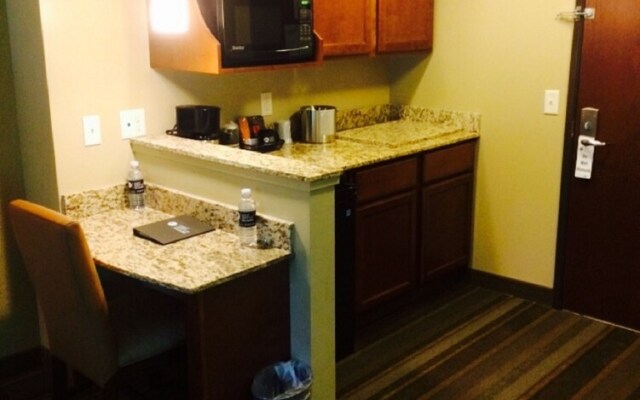 The East Avenue Inn & Suites