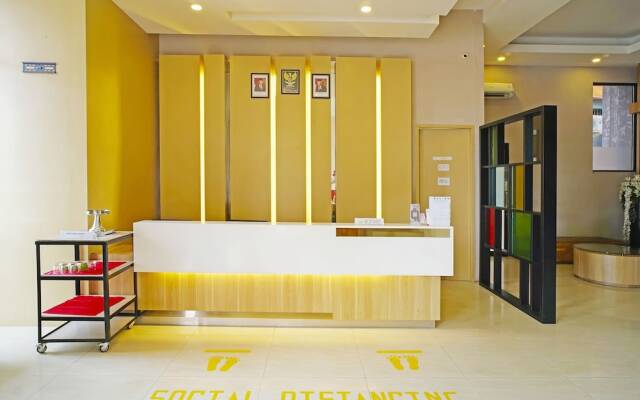 Collection O 91373 M Hotel