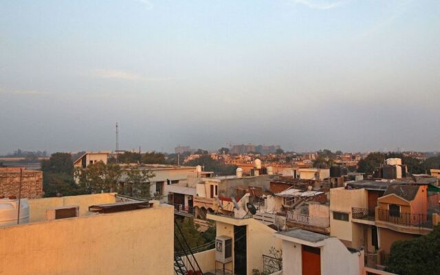 OYO Collection O 476 Hotel Gera's