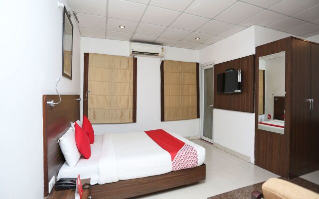 OYO 2767 Hotel Ganga Darshan 2