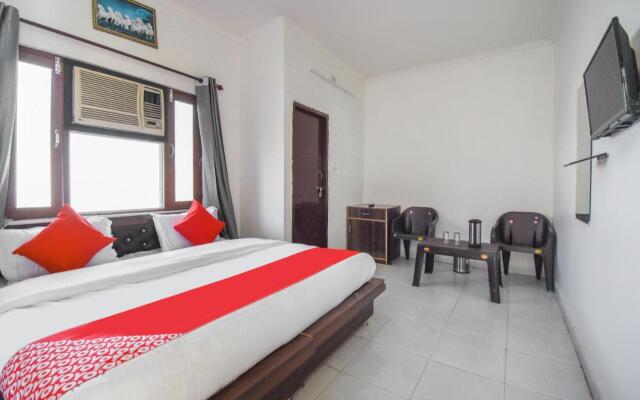 Oyo Flagship 71698 Gangotri Guest House